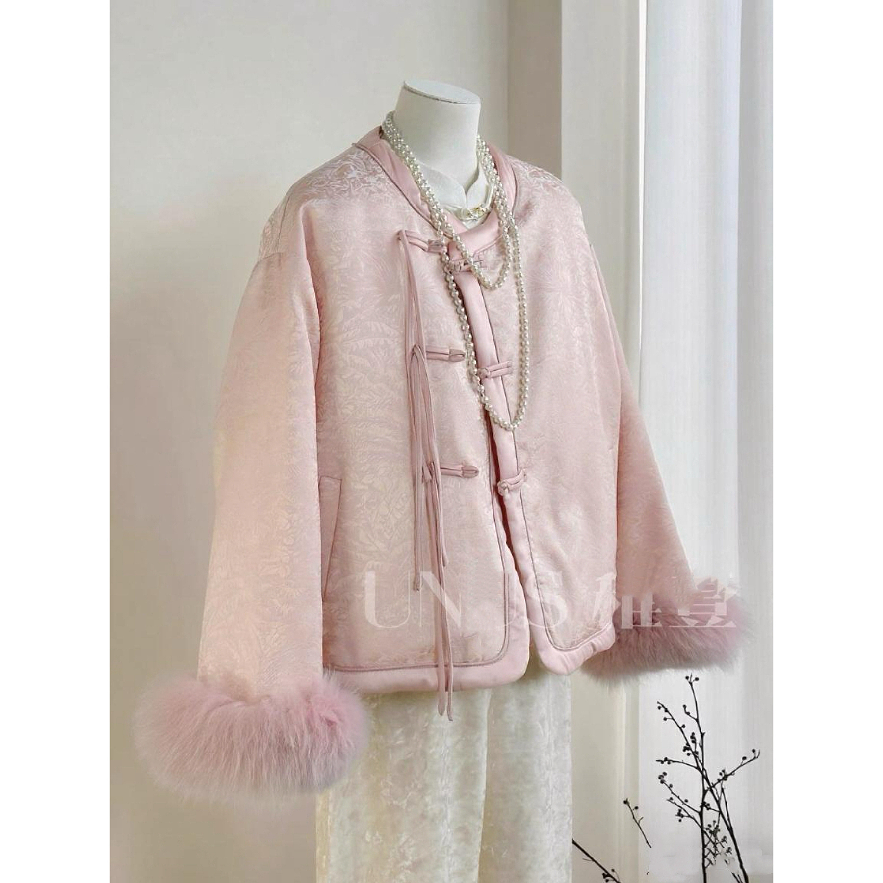 VaVa家：大码女装「清梦遥」冬季新中式提花毛毛袖国风盘扣加厚外套