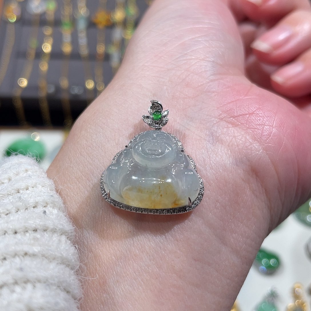 翡翠颈饰18K金镶嵌冰黄翡佛公