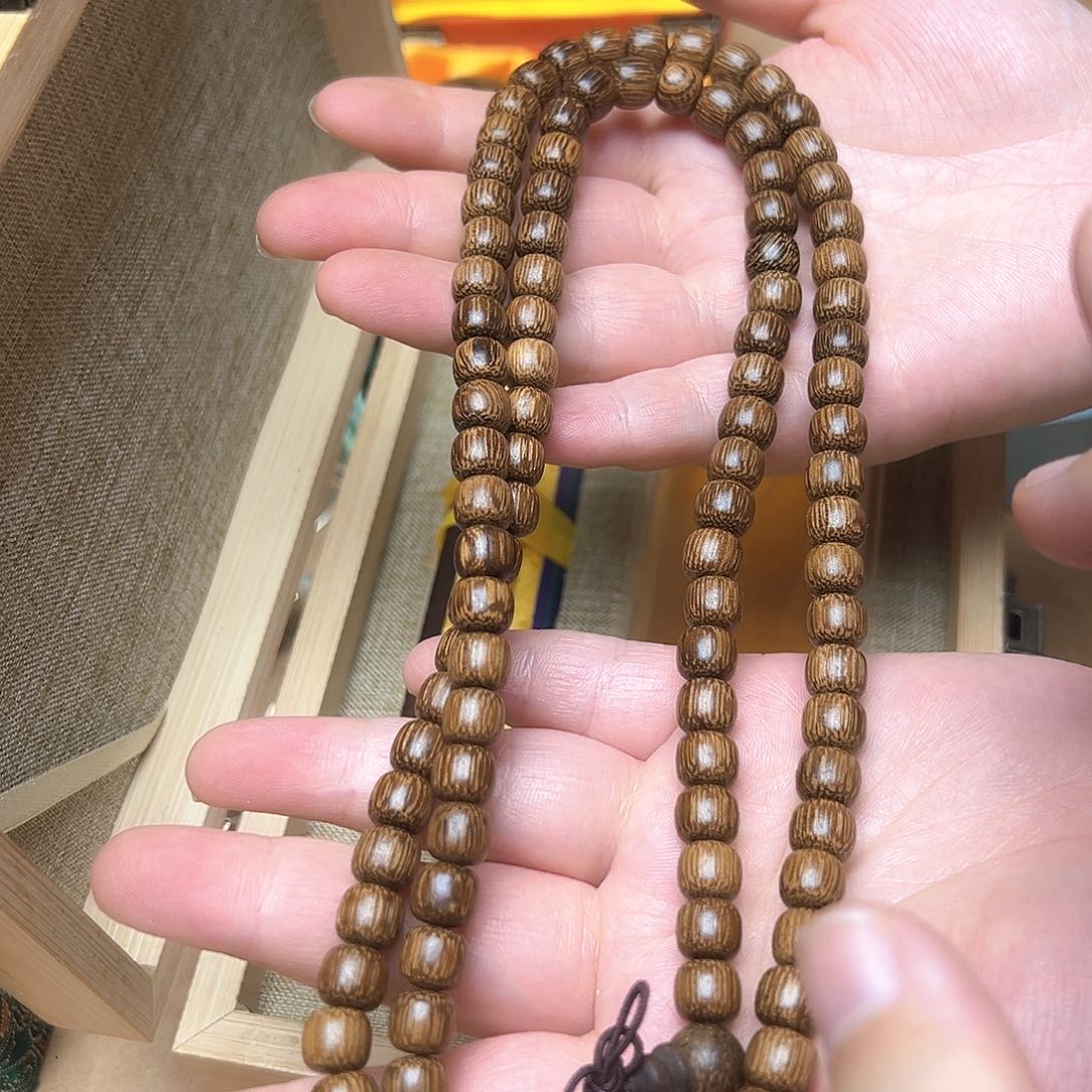 大叶紫檀（黑酸枝木类）