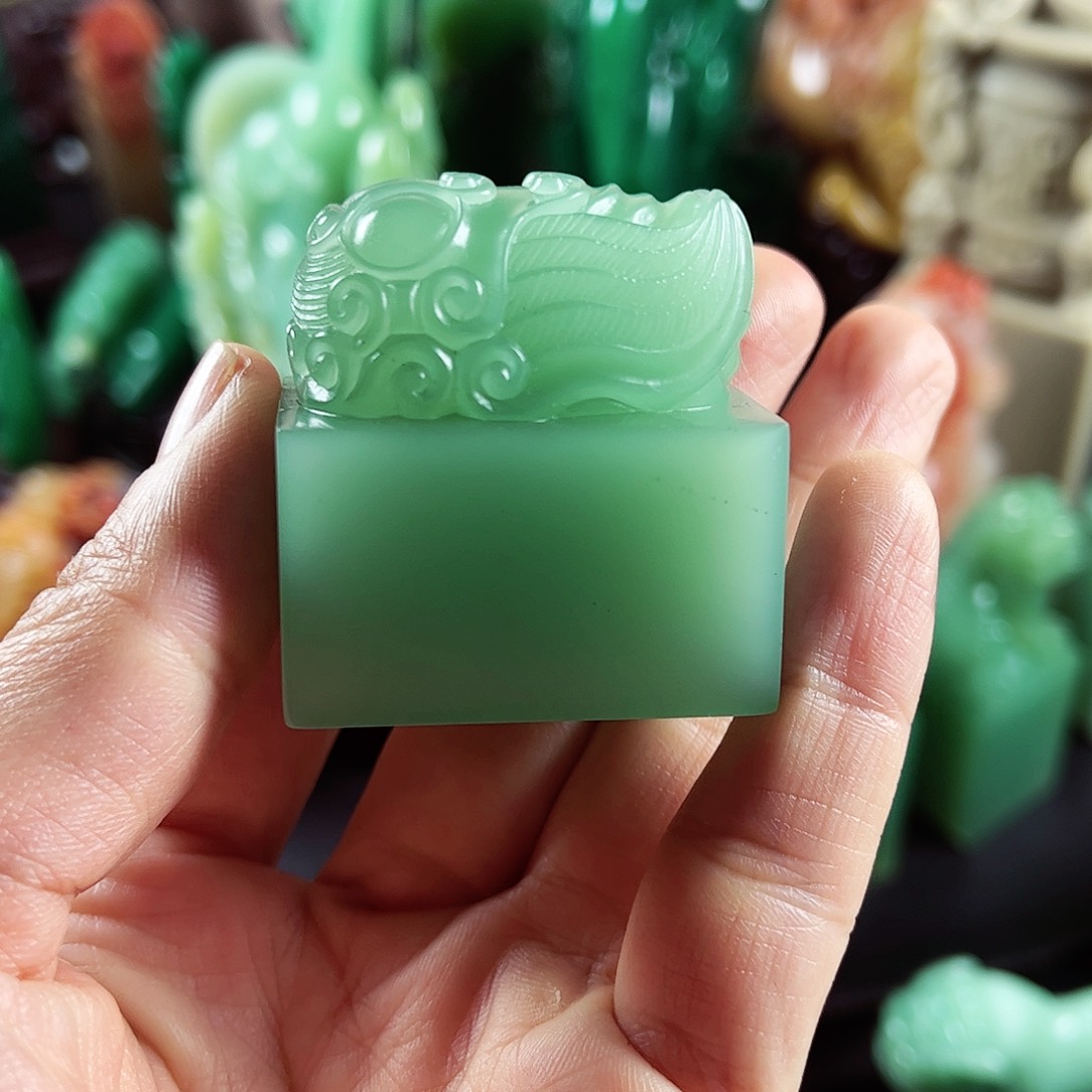 四川石名贵石材梅子青