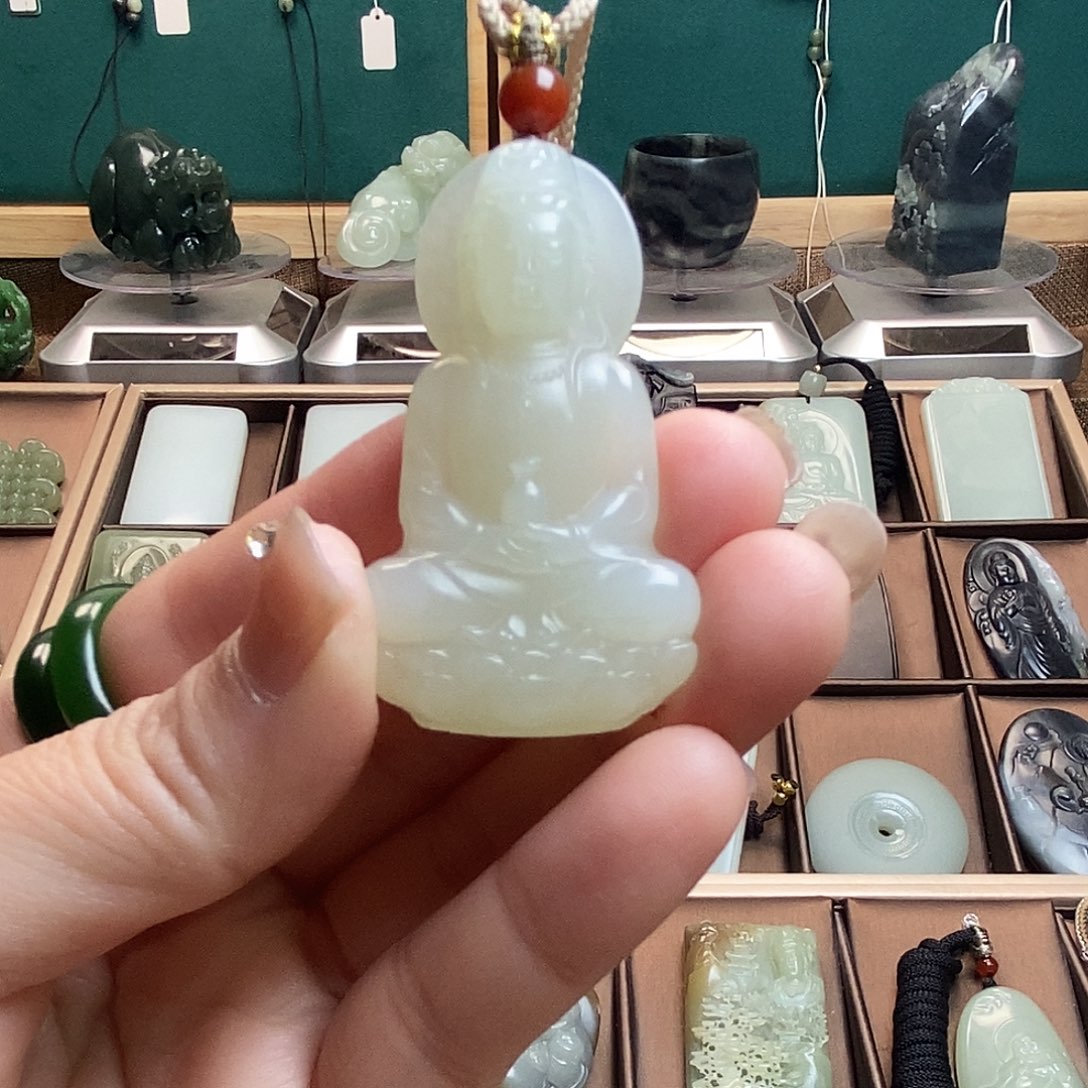 和田玉（糖玉）颈饰未镶嵌