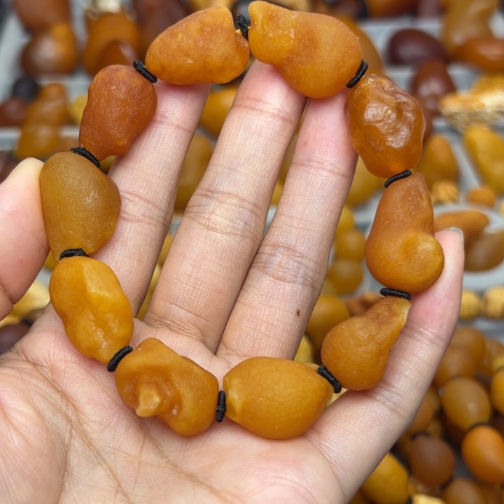 琥珀未镶嵌裸石天然蜜蜡