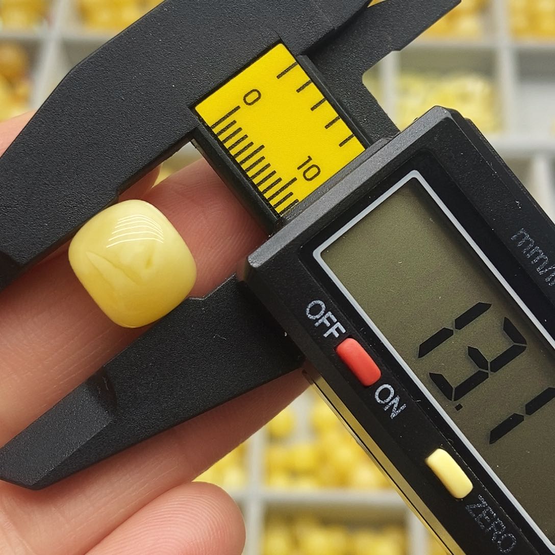 蜜蜡珠宝奇石未镶嵌0939