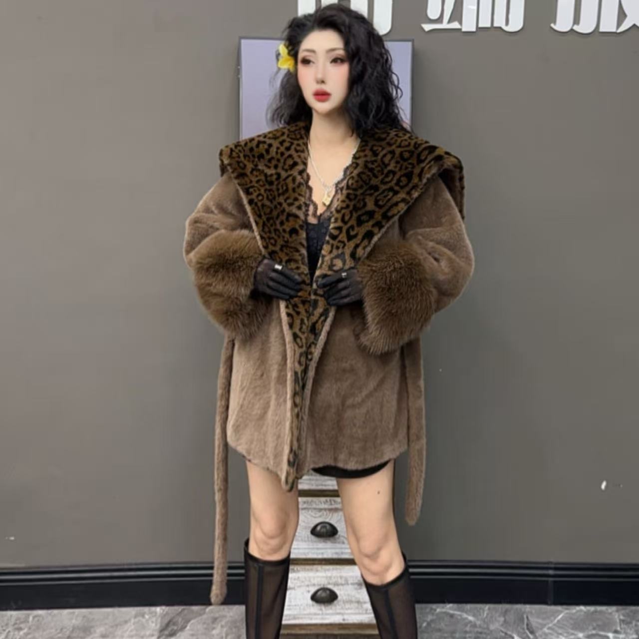 阿美拉女装高端服饰草草外套9019