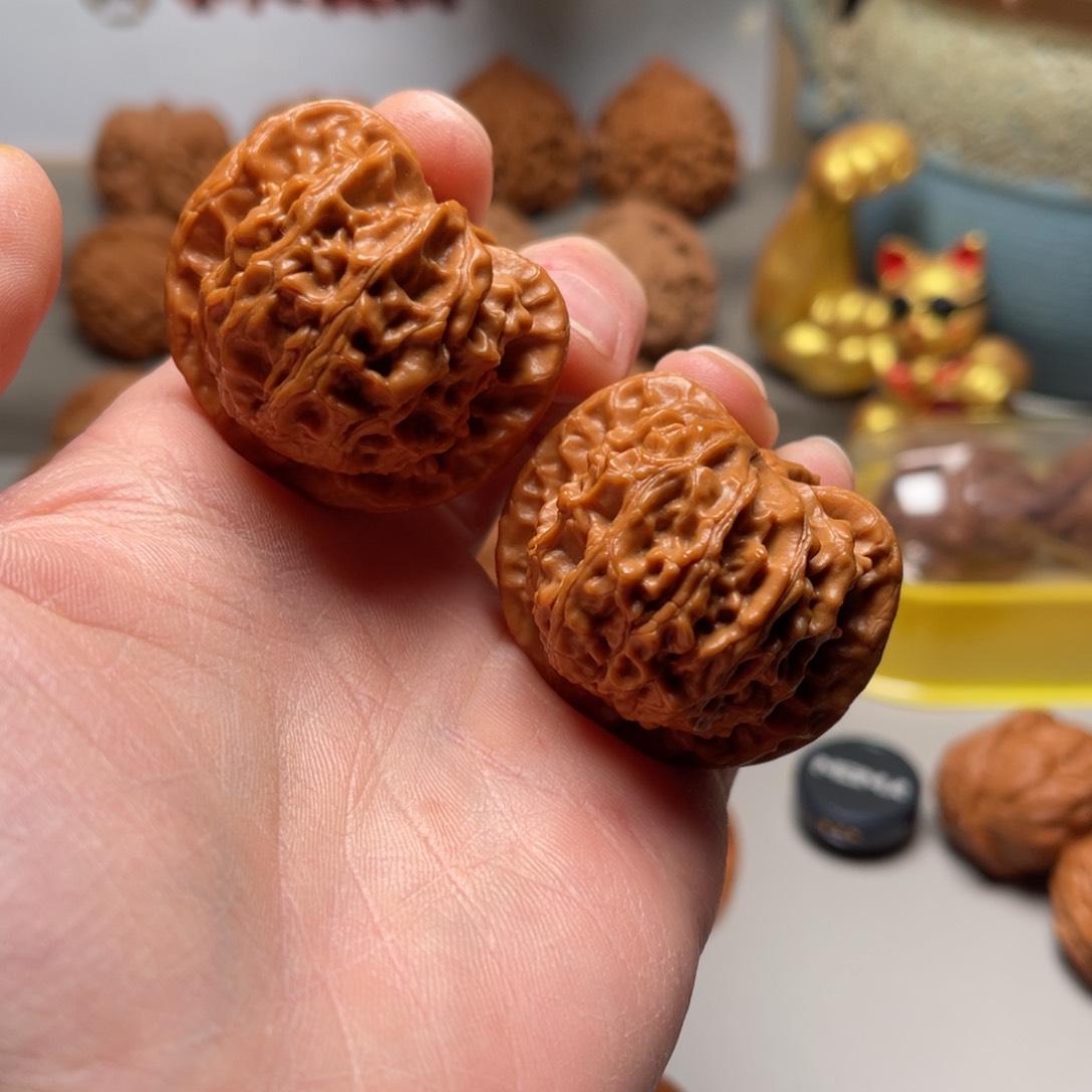 文玩核桃把件42老帽子