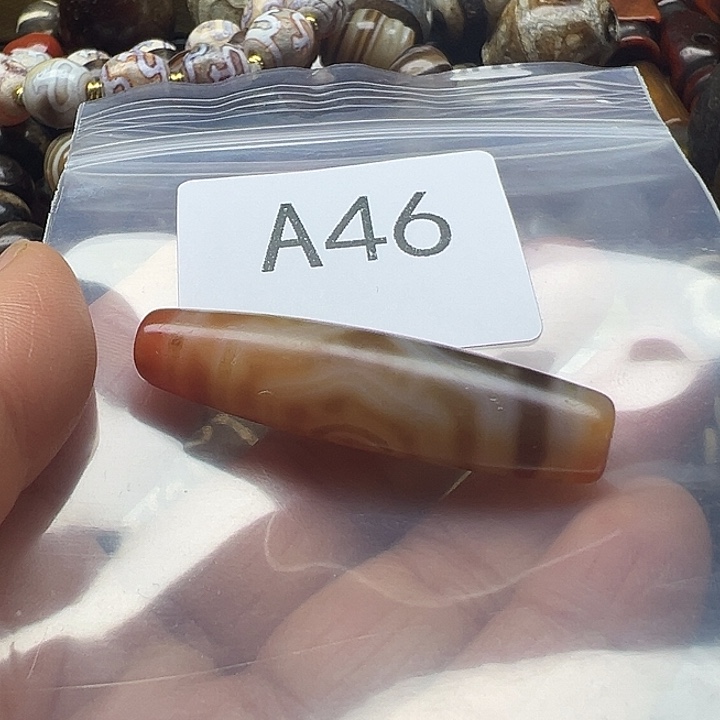 泰***寿玛瑙/玉髓未镶嵌手链