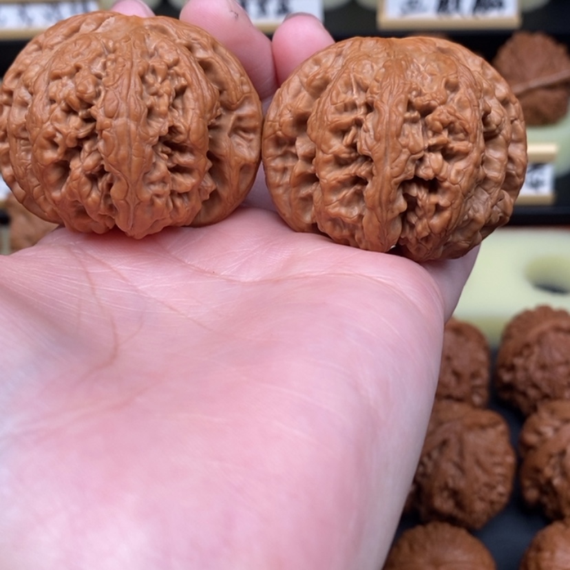 【闪购商品】文玩核桃吊坠王***糖粗筋