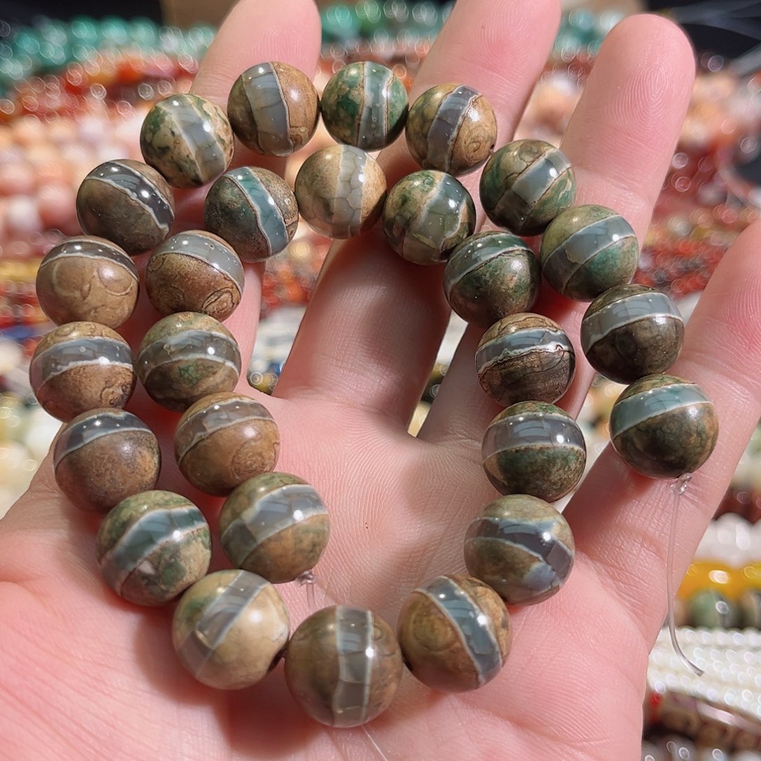 玛瑙/玉髓未镶嵌珠宝半成品一线老玛瑙天珠14mm一条