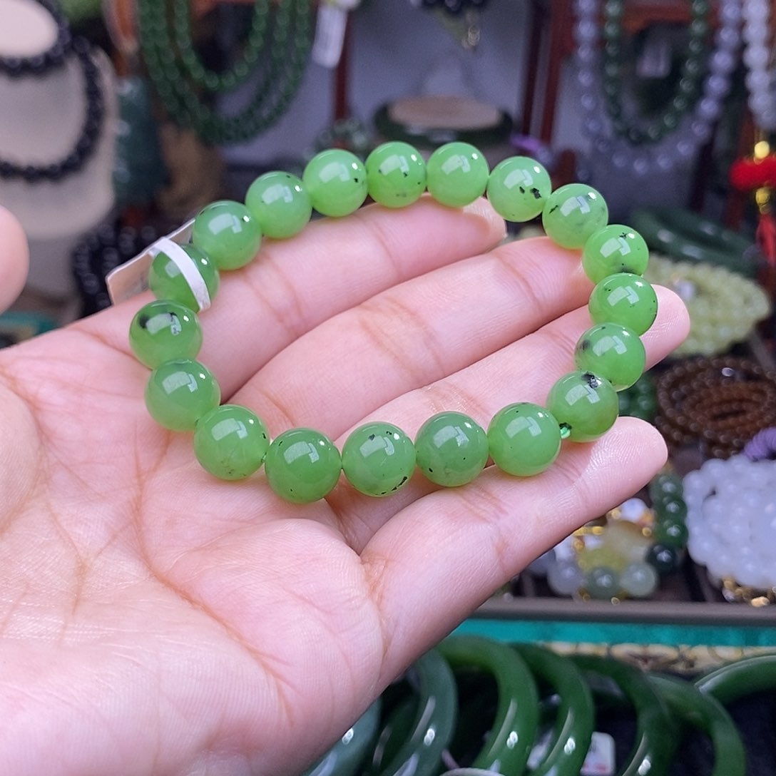 和田玉碧玉老料收藏毕业级满色满绿约10mm手串未镶嵌
