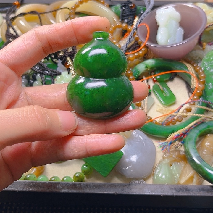 未镶嵌和田玉（糖玉）珠宝半成品雨*