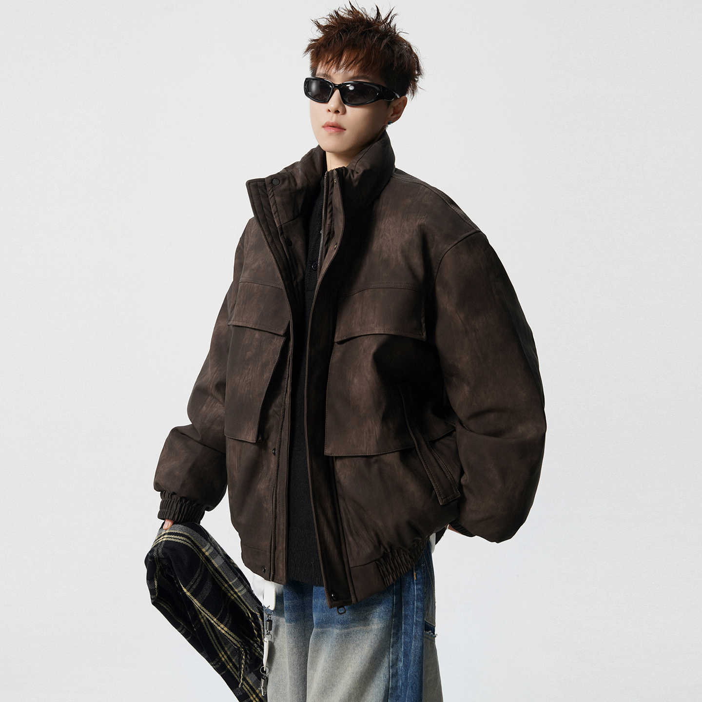 冬季立领羽绒服男2025新款青年流光机能风免洗防寒宽松加厚外套男