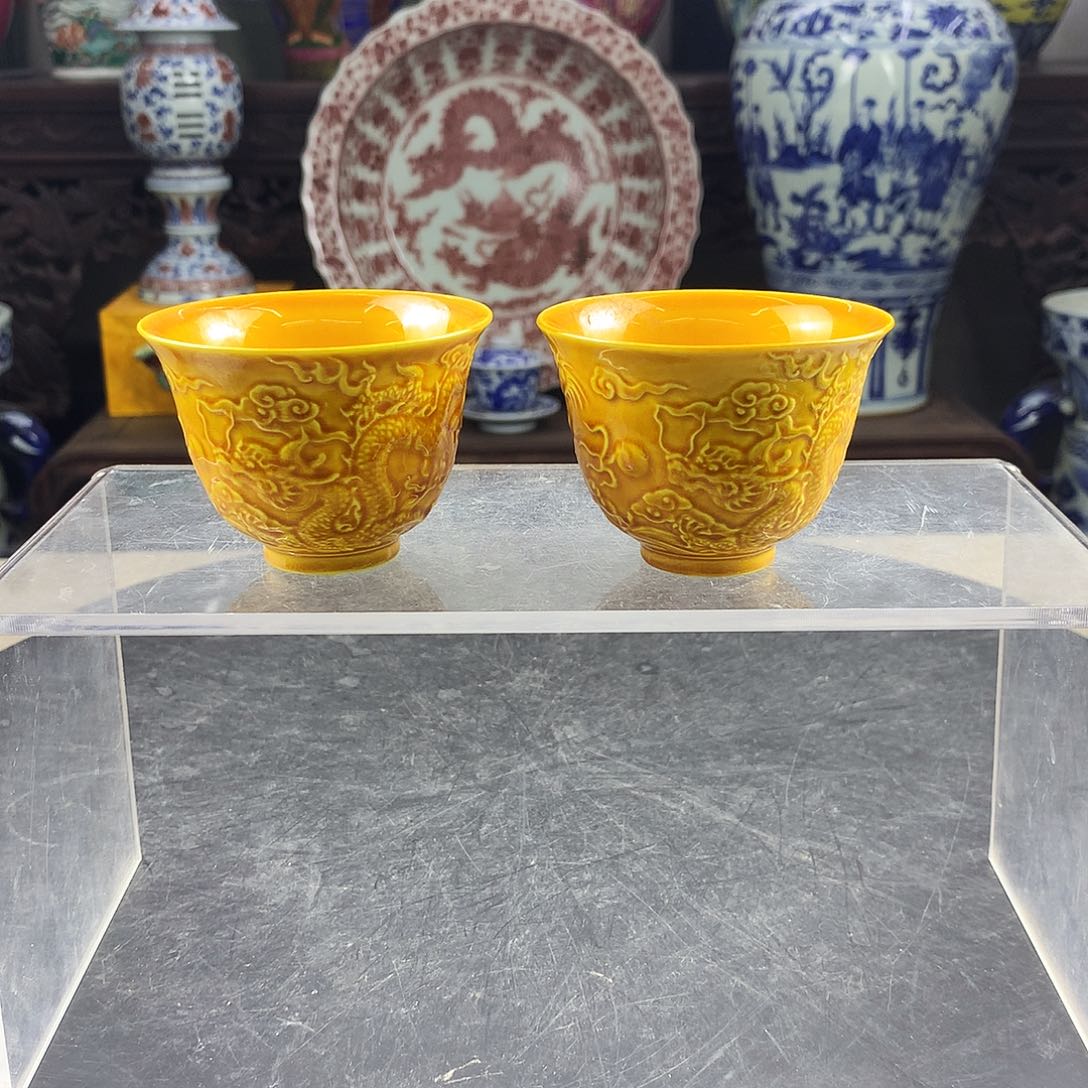 摆件瓷器收藏起来吧