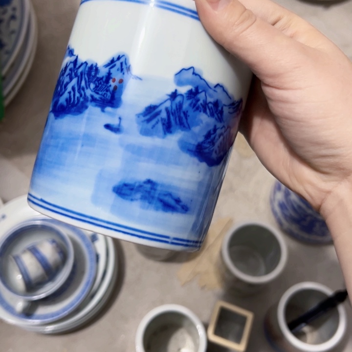 景德镇陶瓷高温瓷笔筒