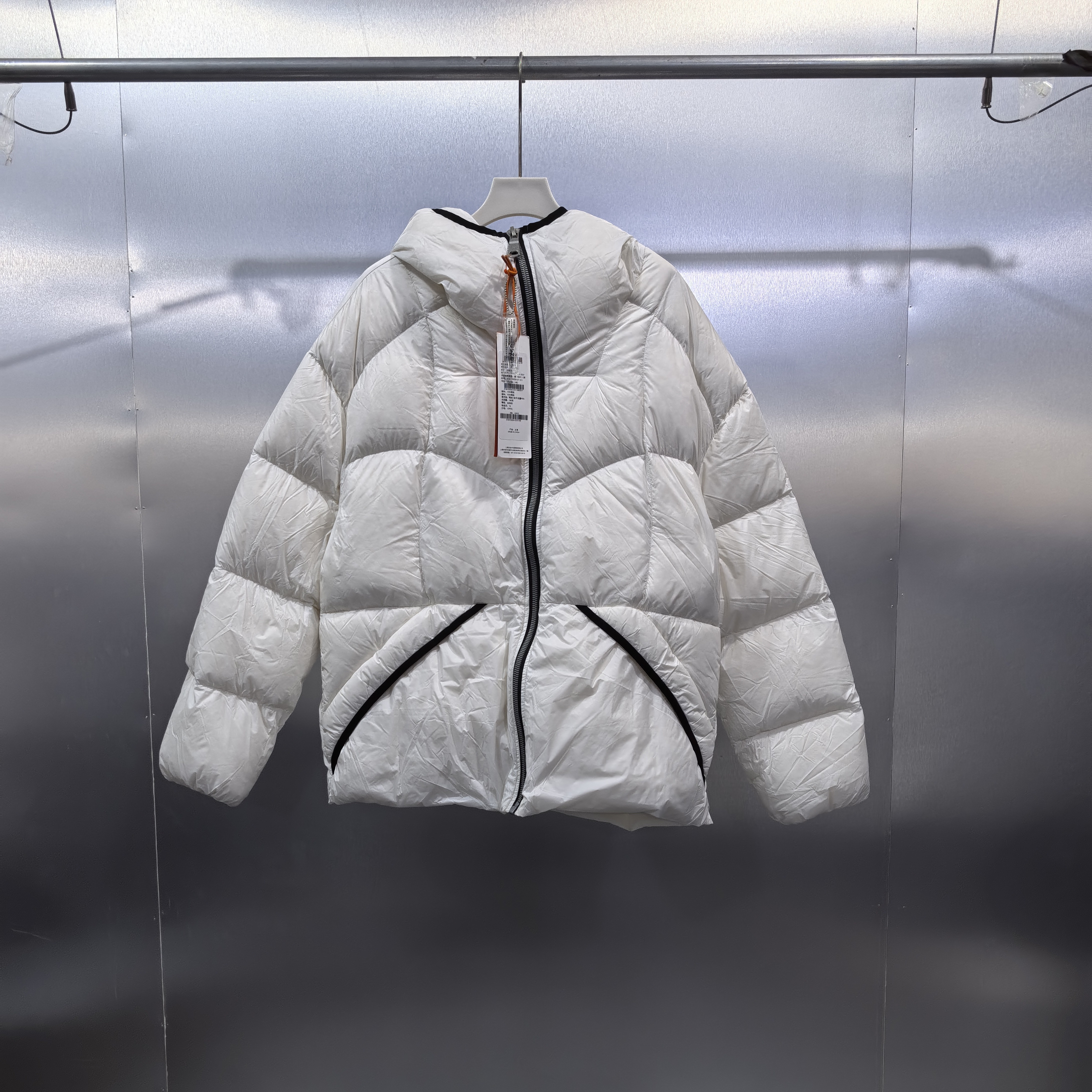 G03-112524-RES秋冬款简约百搭纯色连帽保暖羽绒服