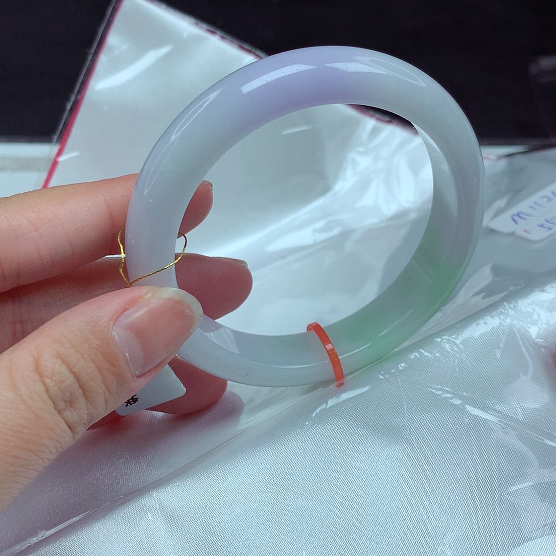 翡翠手镯未镶嵌55圈664