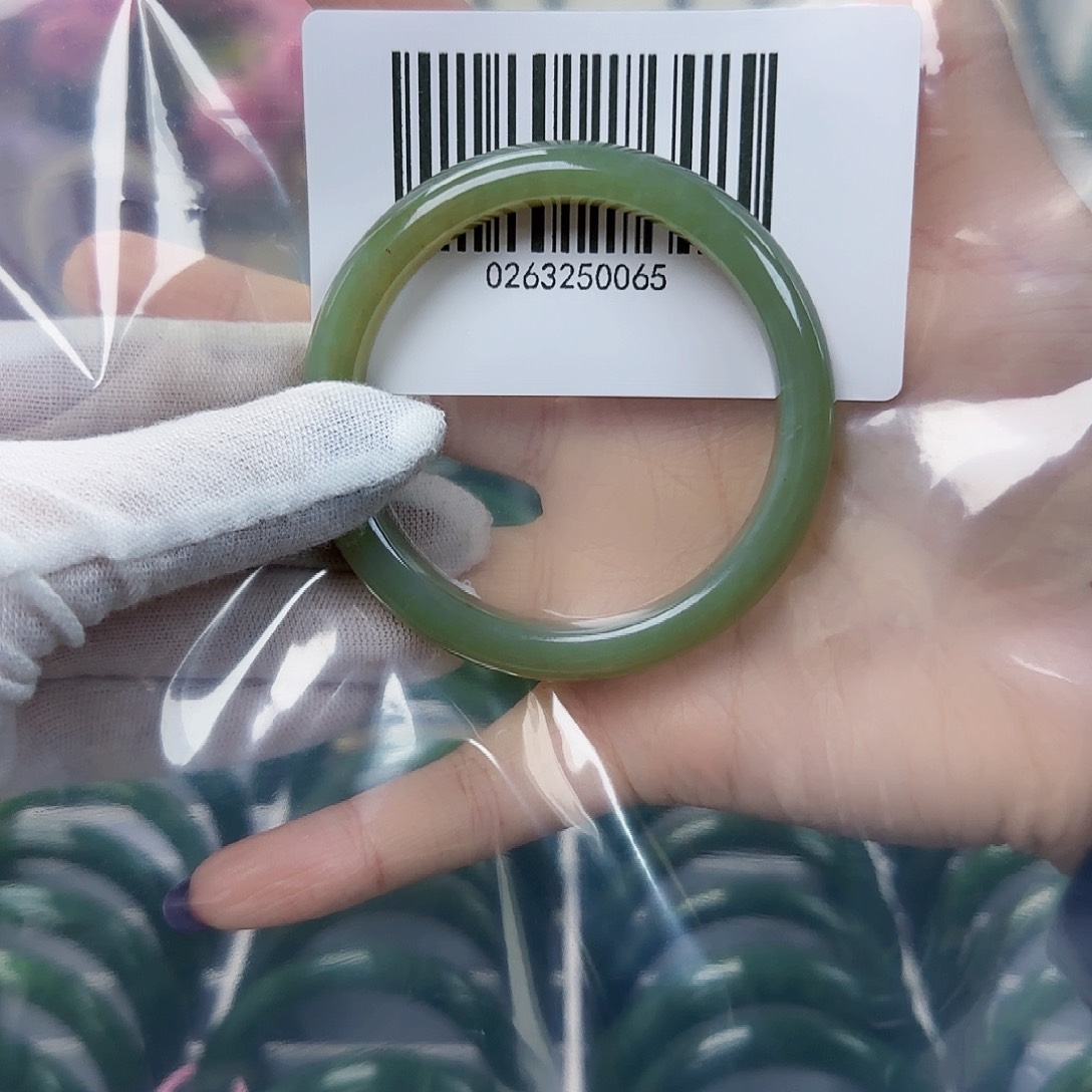 和田玉手镯未镶嵌55