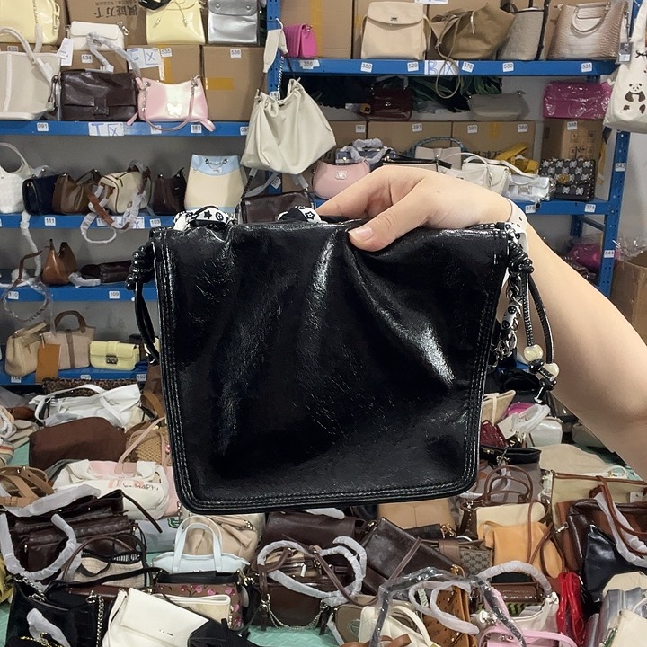 猪剖层皮革?****?健健康康平平安安