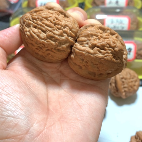 文玩核桃吊坠金钱豹