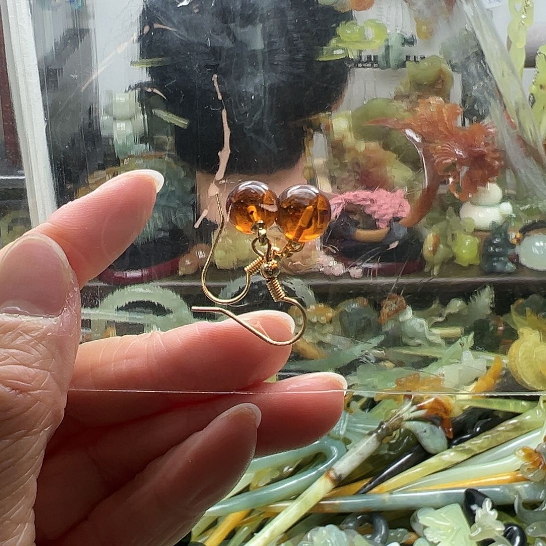 蛇纹石玉耳钉合金