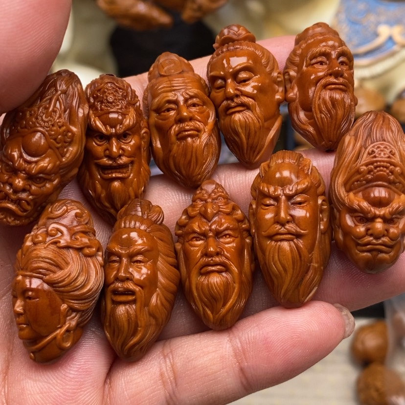 【闪购商品】橄榄核吊坠一**雨橄榄手工雕刻工艺