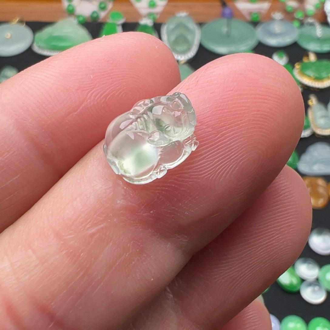 翡翠颈饰未镶嵌貔貅10.7