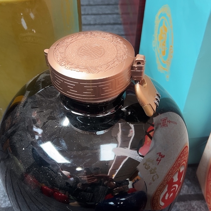 10斤高分子盖（只要盖子）跟别的一起发