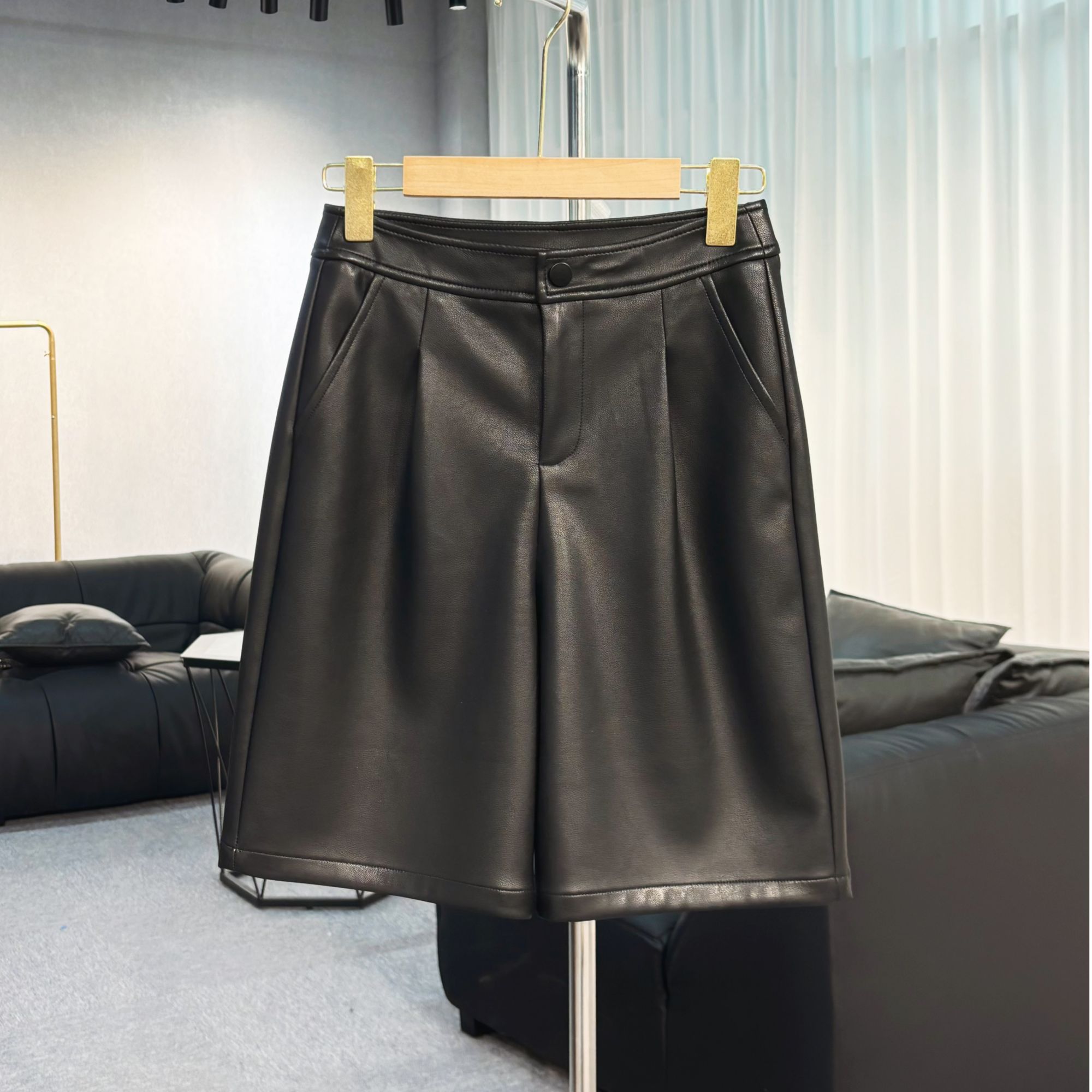 海宁正品皮裤2024秋冬新款百搭显瘦中裤时尚中高腰5分裤子女6052