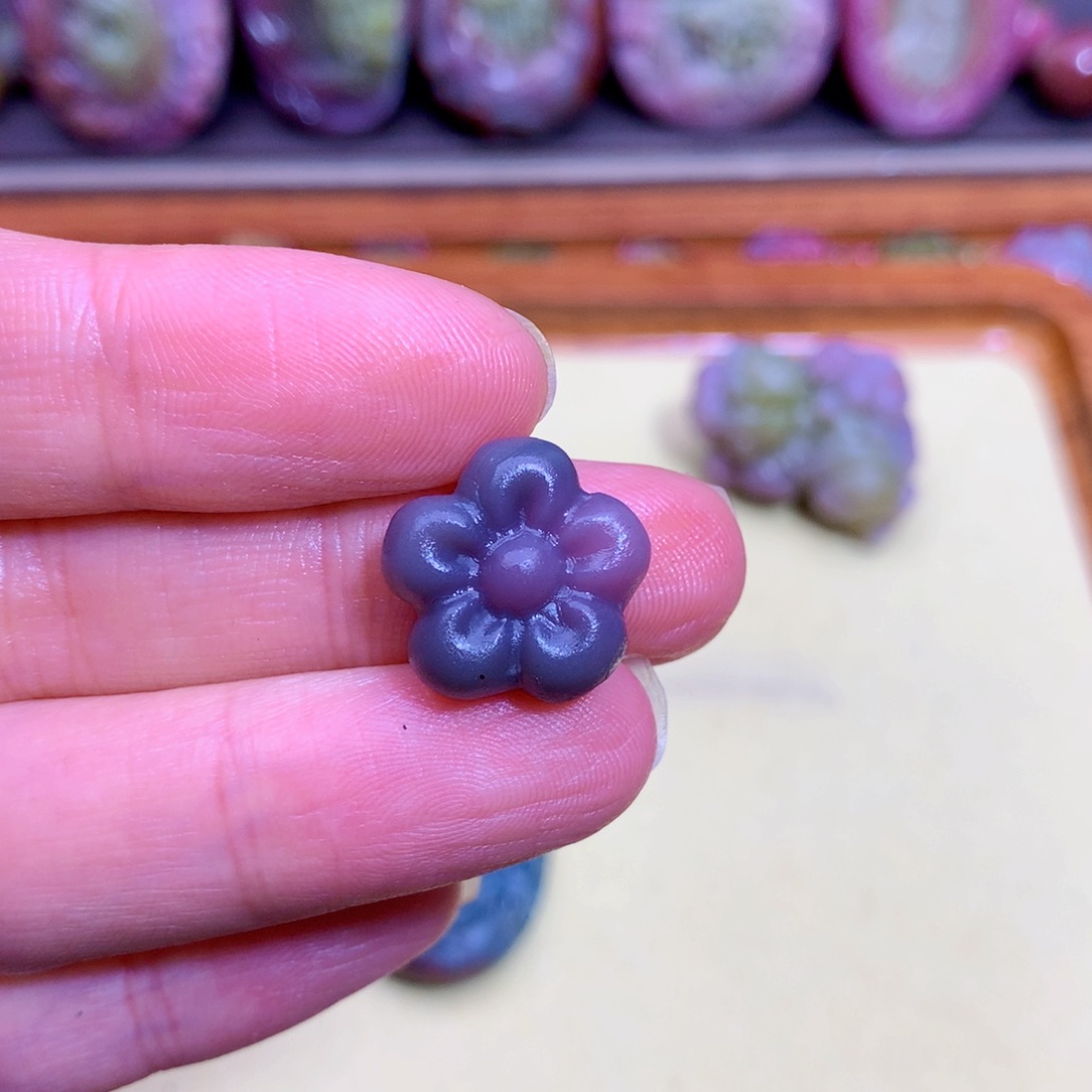 玛瑙未镶嵌挂件盐源