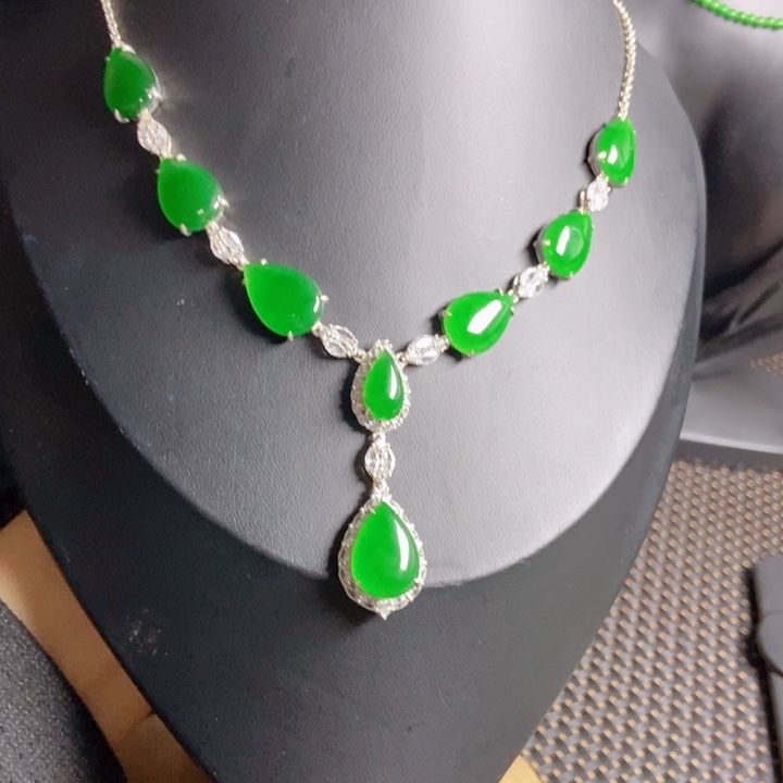 翡翠颈饰银S925镶嵌发**业           