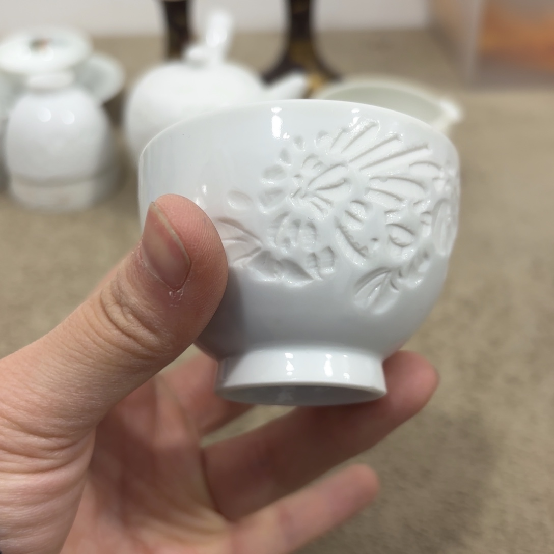 瓷片非常好看漂亮的物品 