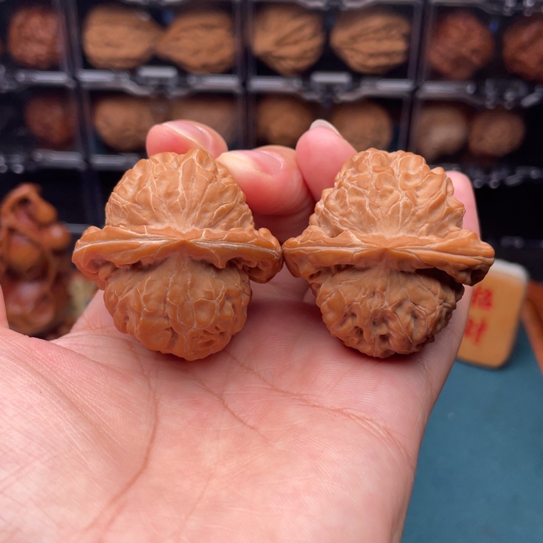 文玩核桃吊坠41全品金字塔