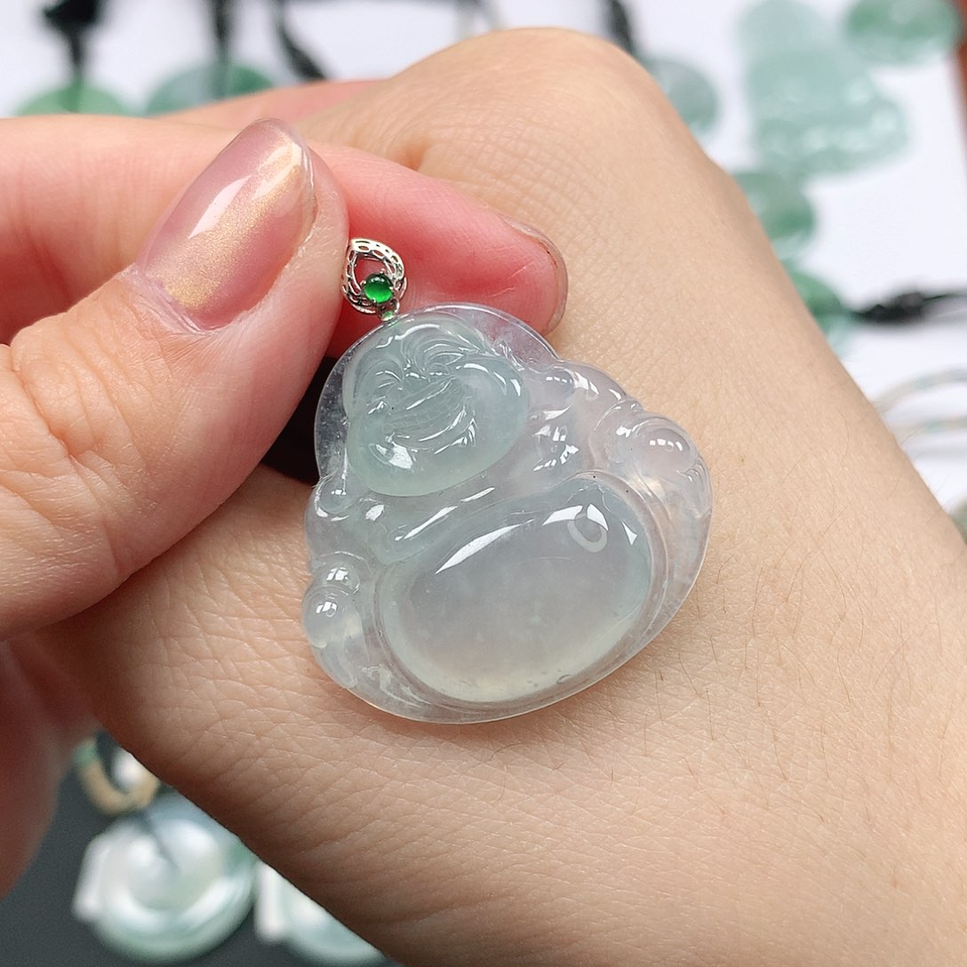 翡翠颈饰18K金镶嵌佛