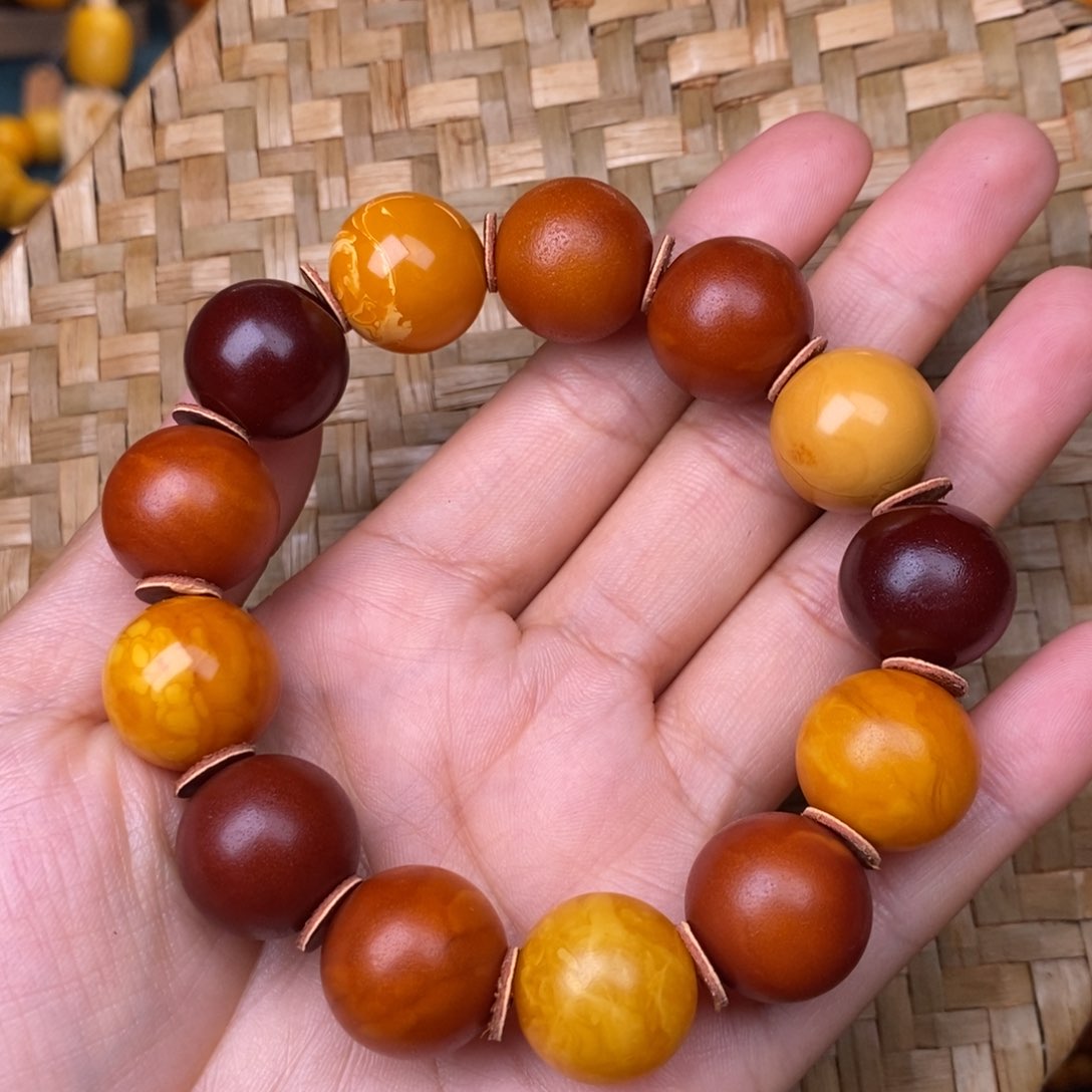 蜜蜡裸石未镶嵌蜜蜡