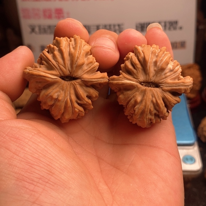 文玩核桃吊坠@****）40平谷楼