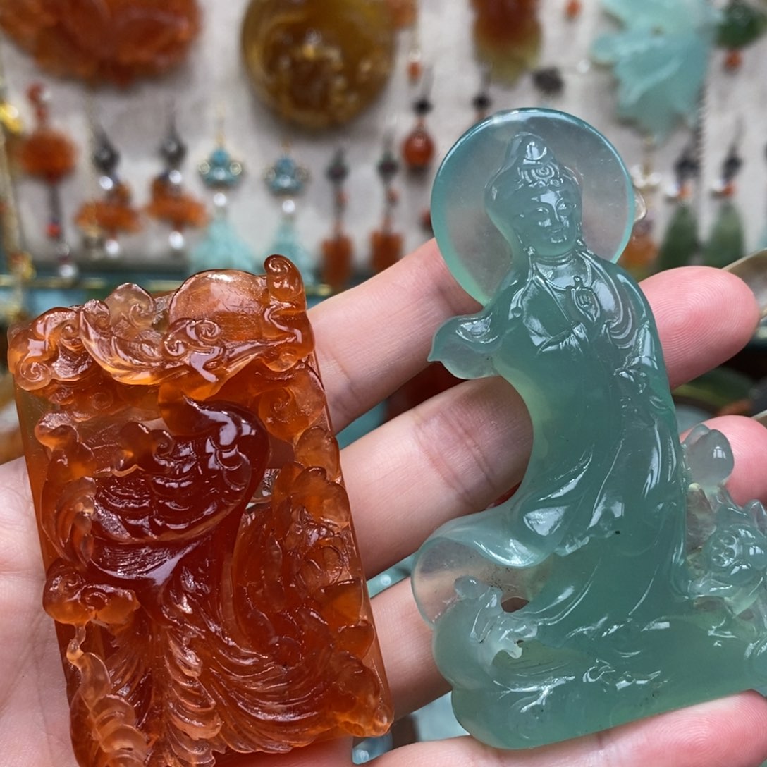 未镶嵌蛇纹石玉颈饰