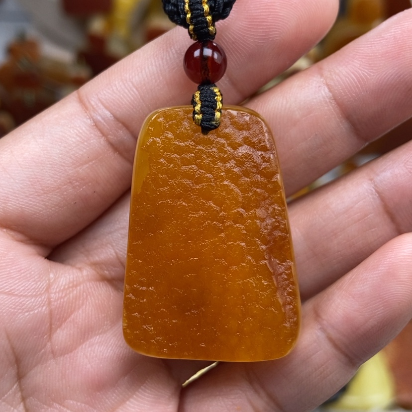 【闪购商品】琥珀颈饰未镶嵌