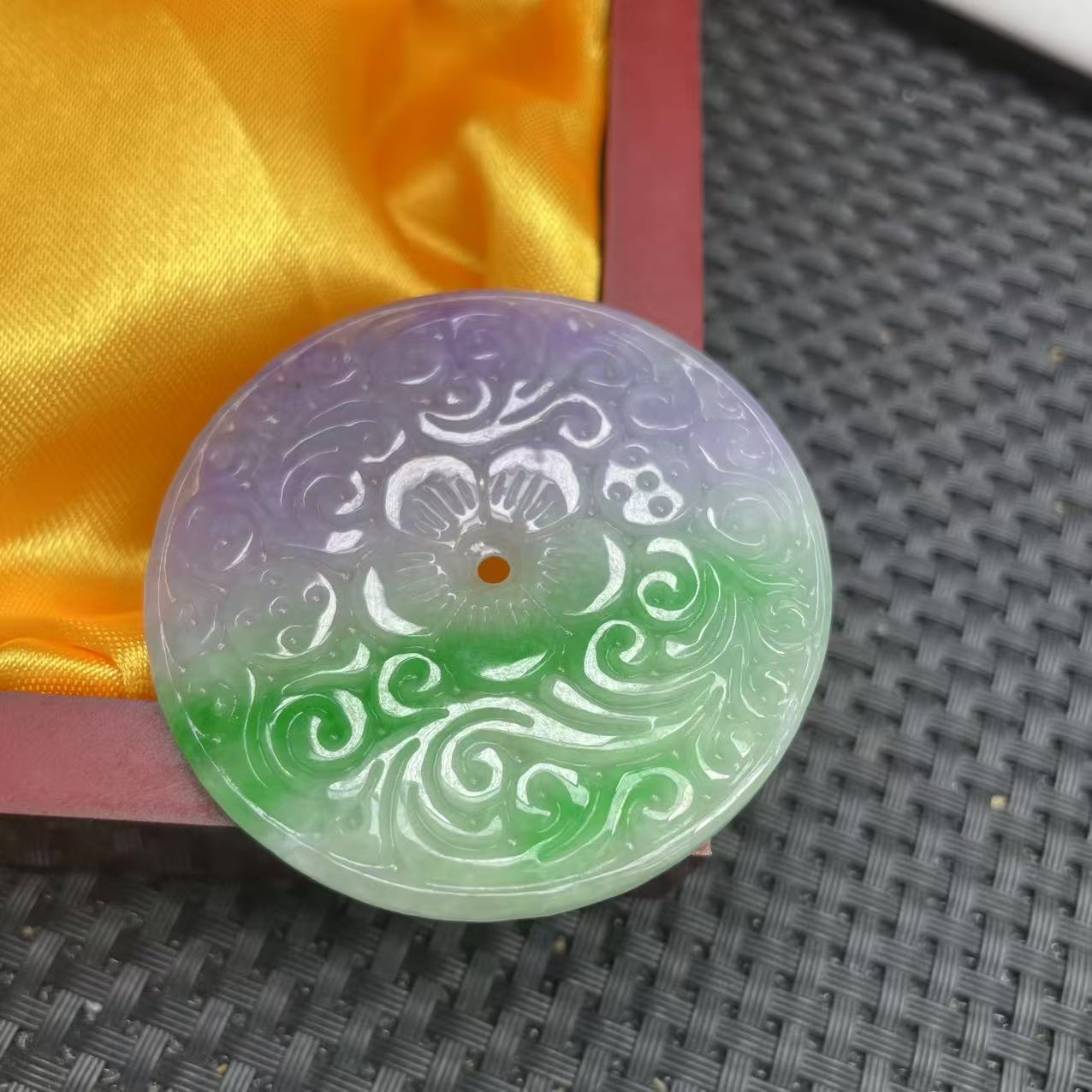 春采圆牌吊坠-1WQ1151