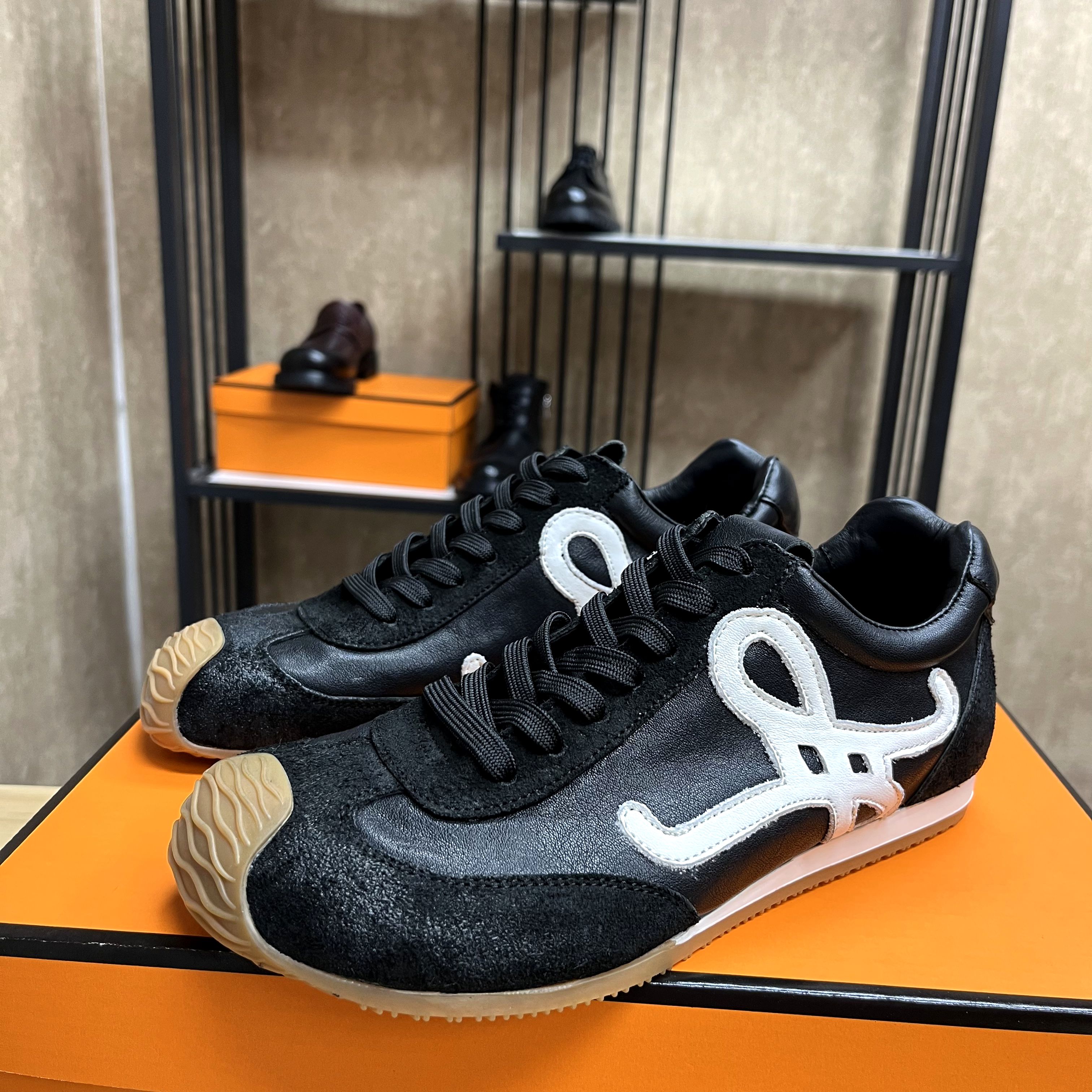 新复古做旧水洗马皮阿甘鞋真皮系带歪头休闲运动鞋软底软面德训鞋