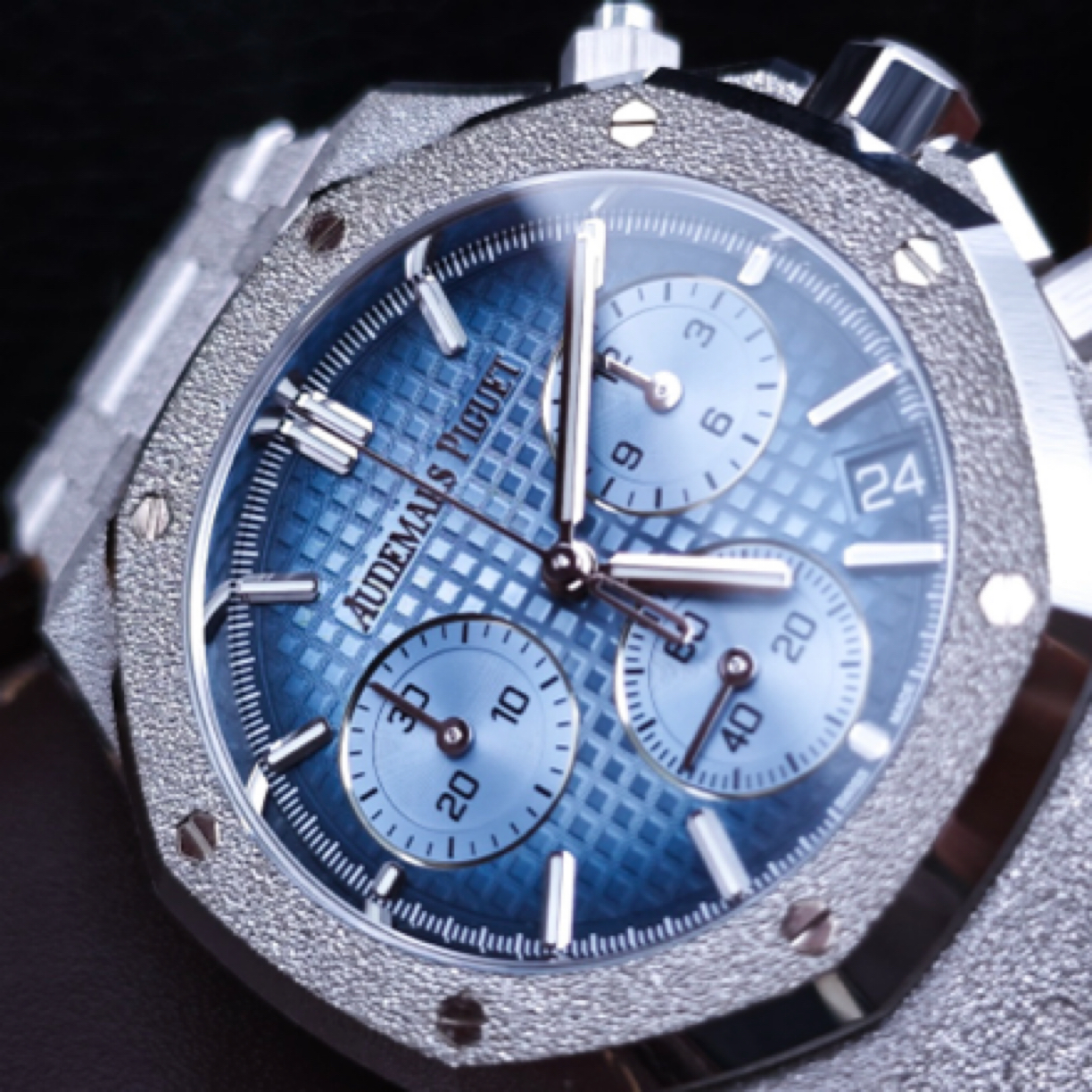 99新 Rolex/劳力士 爱彼26240bc冰蓝霜金24年充新成色