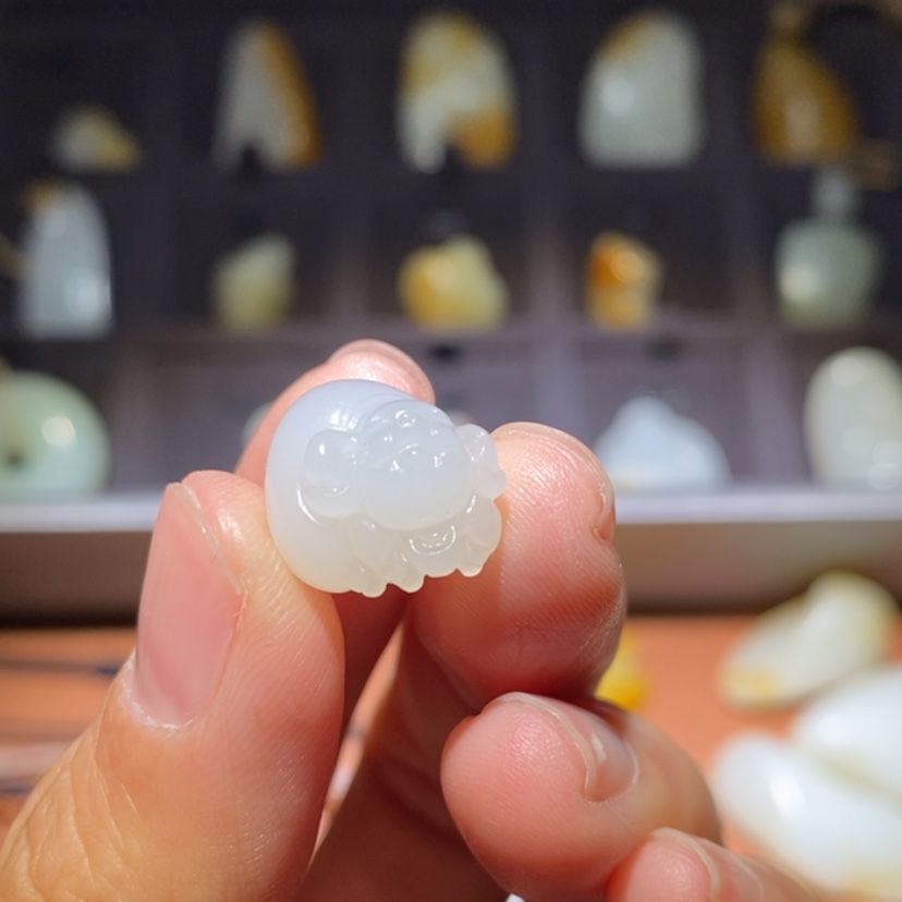 【闪购商品】吊坠(不含链)未镶嵌和田玉