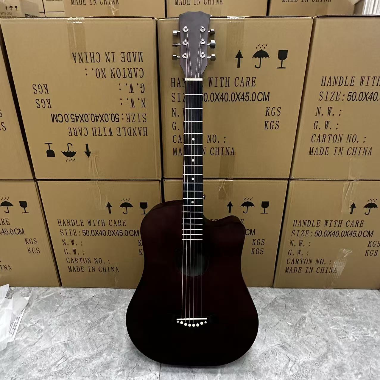 Lz吉他初学新手学吉他颜色随机