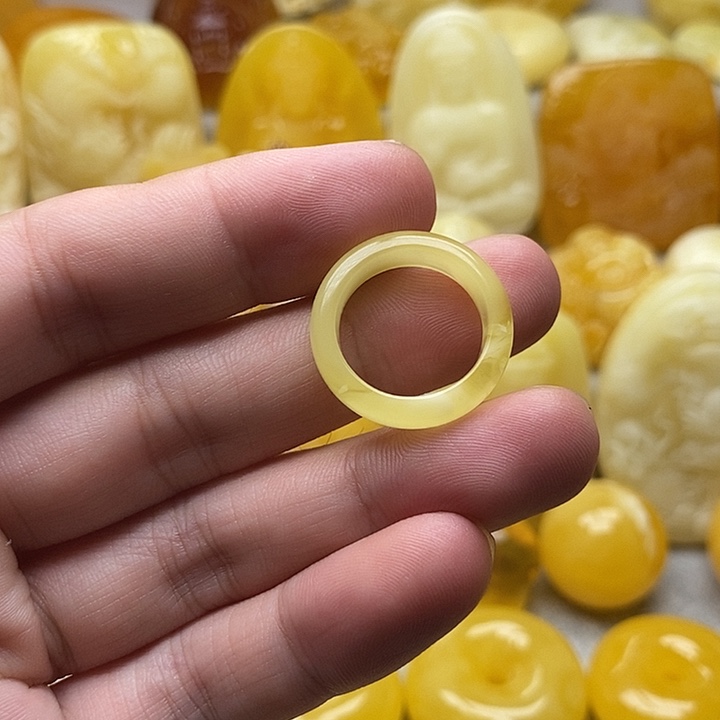 琥珀颈饰未镶嵌琥珀蜜蜡吊坠