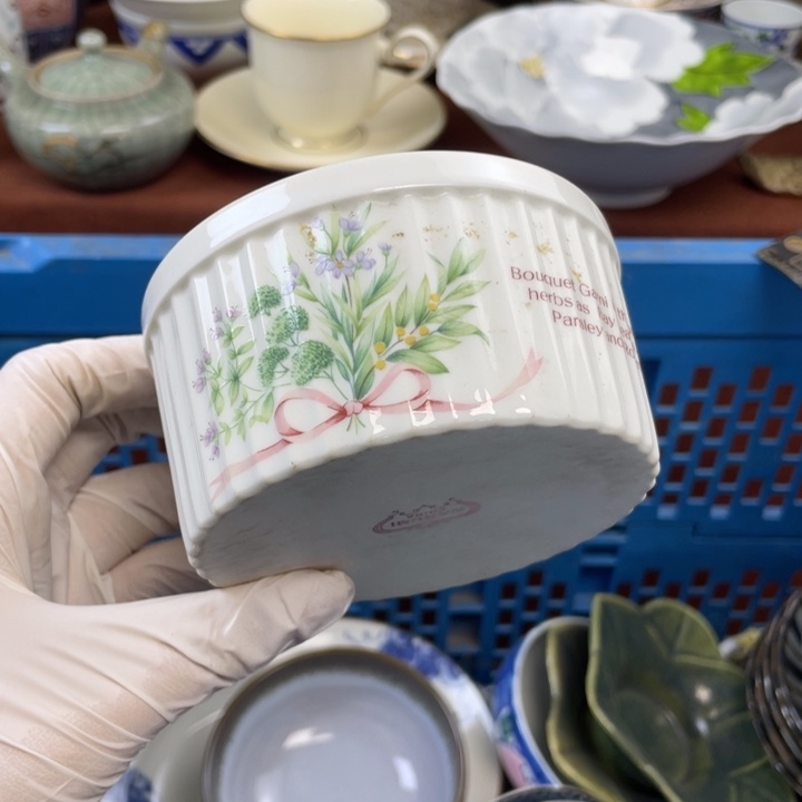 他家瓷器真美…开播了