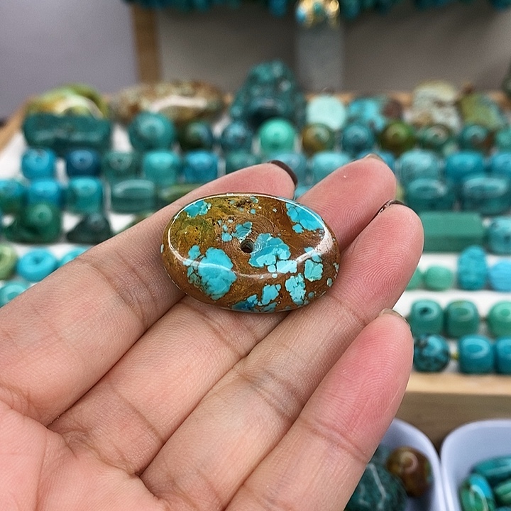 藏扣子闪电购饰品