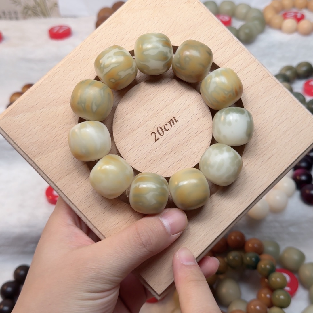 吊坠白玉菩提卡24手工干磨山川水纹