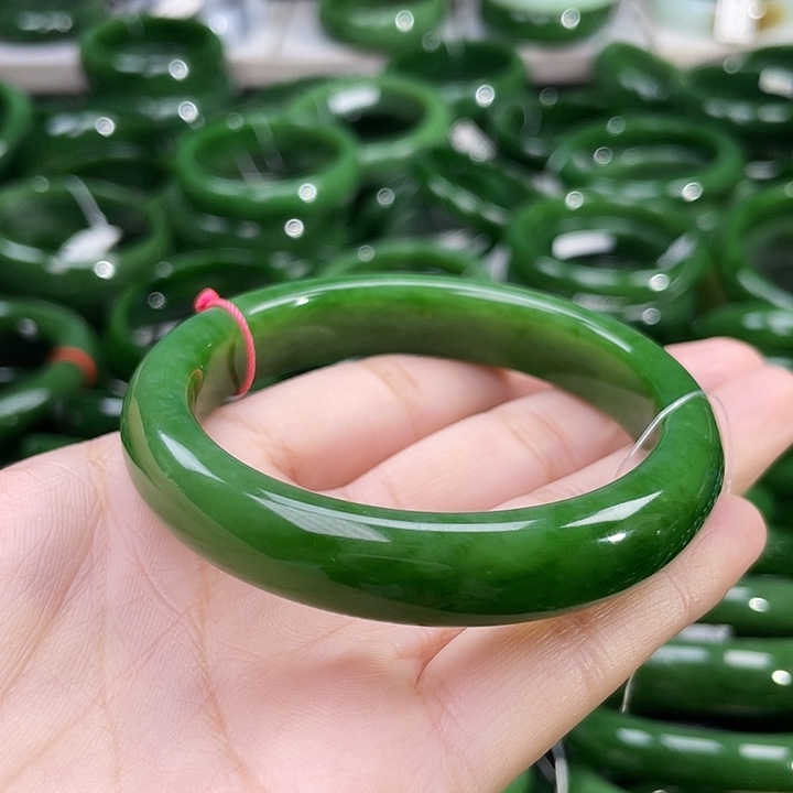 未镶嵌手镯和田玉（碧玉）