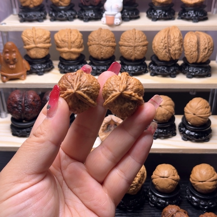 文玩核桃吊坠9w小三棱31尺