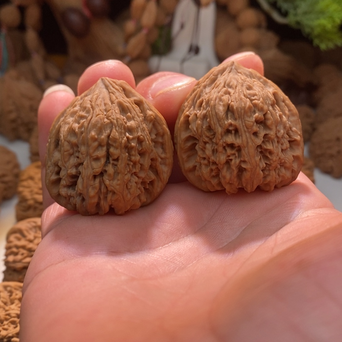 文玩核桃吊坠逐鹿拉丝凹底丑南将石38