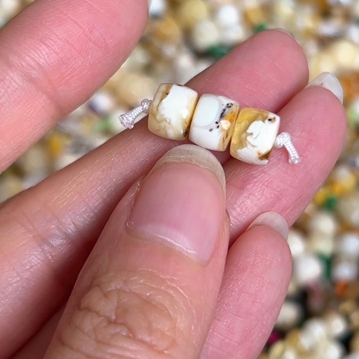 未镶嵌蜜蜡裸石7.6mm一组