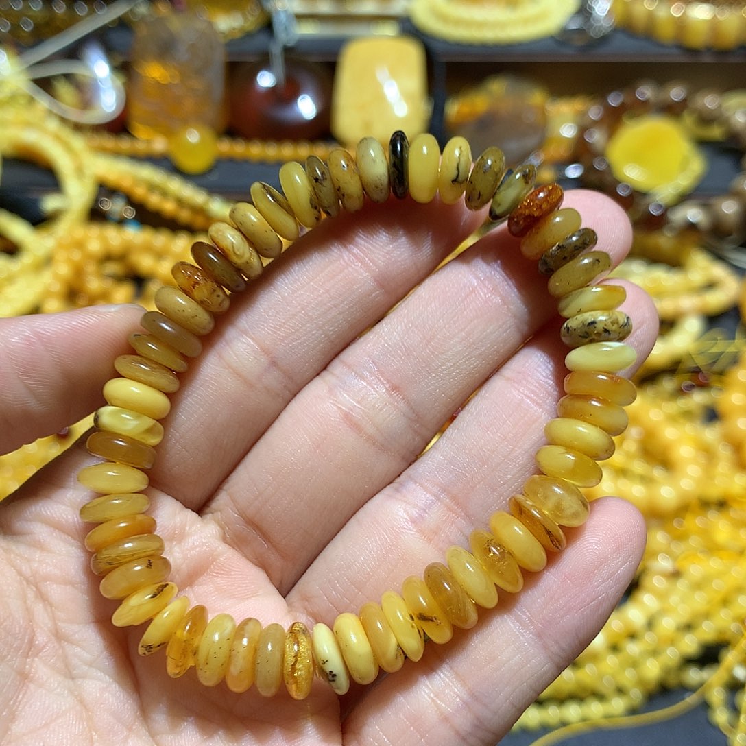 未镶嵌琥珀珠宝奇石